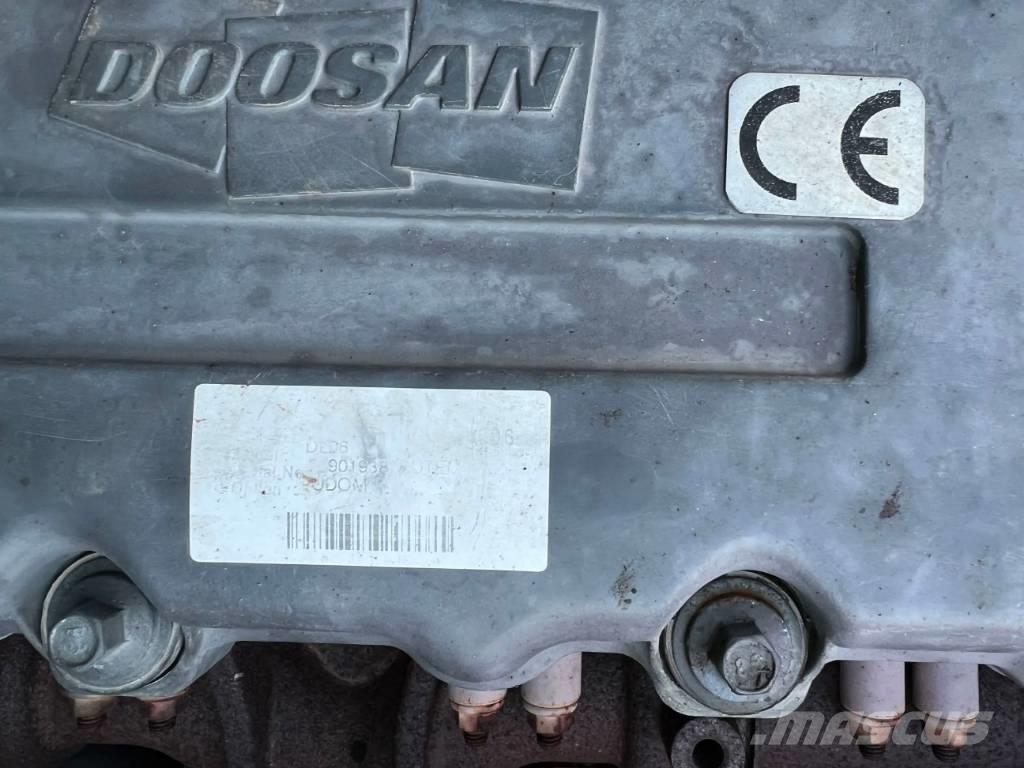 Doosan DX170W Pelle sur pneus
