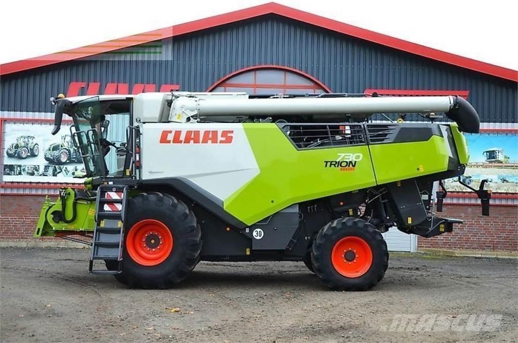 CLAAS trion 730 Moissonneuse batteuse