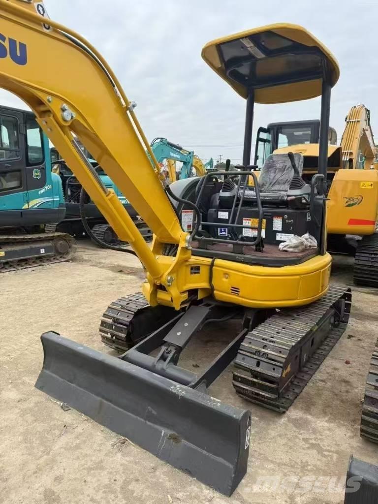 Komatsu 30 Pelle sur chenilles