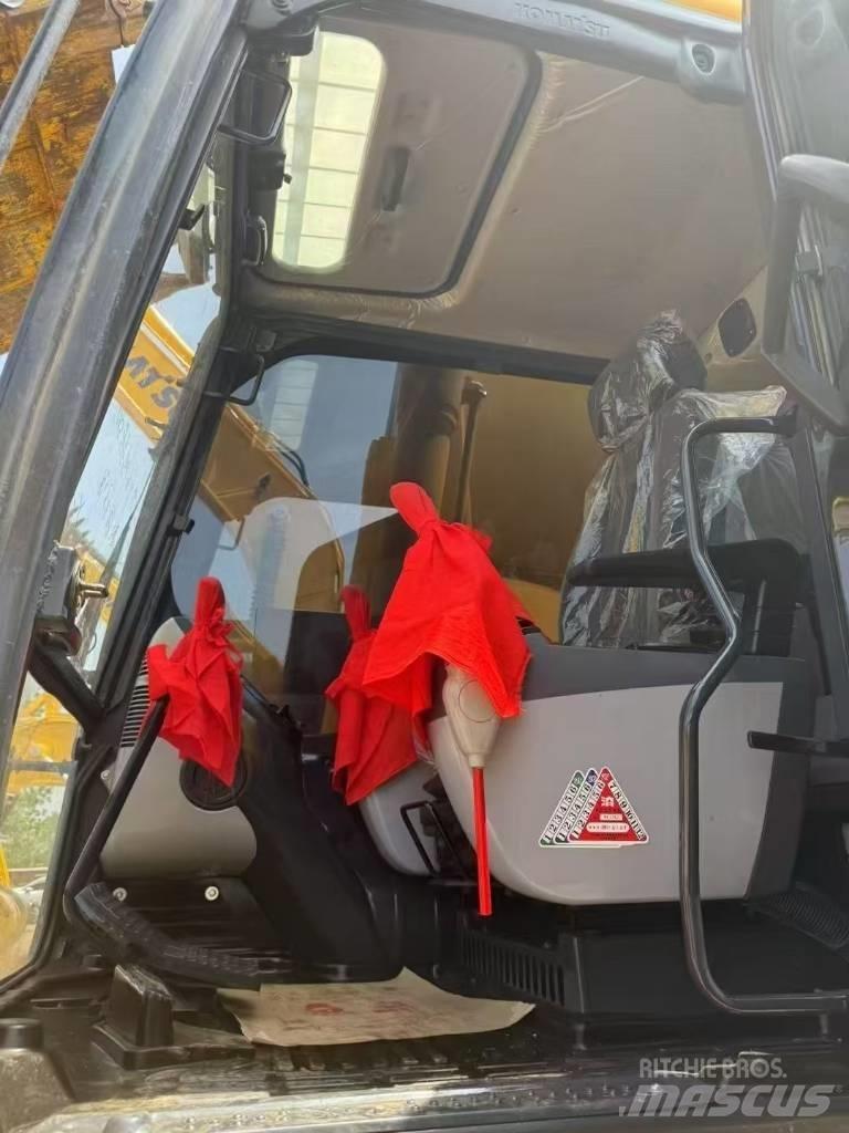 Komatsu 240LC-8 Pelle sur chenilles