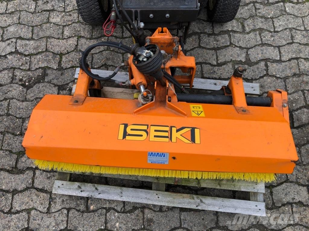 Iseki KL 110 Balayeuse / Autolaveuse