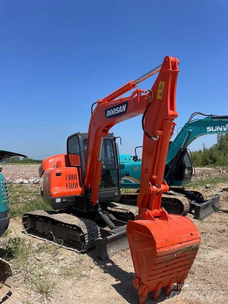 Doosan DX60 Pelle sur chenilles