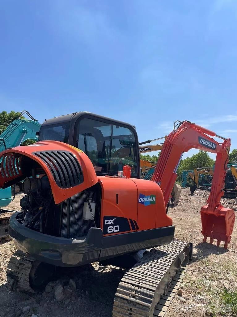 Doosan DX60 Pelle sur chenilles