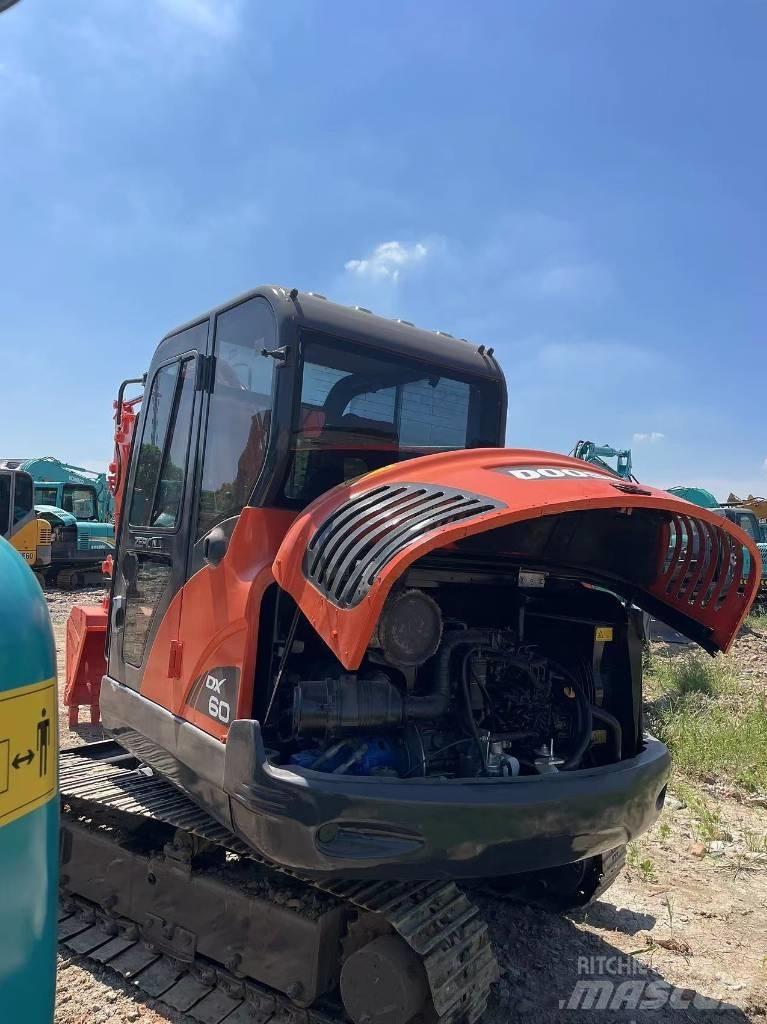 Doosan DX60 Pelle sur chenilles