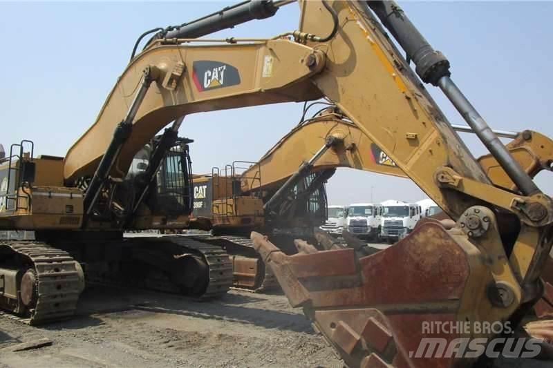 CAT 385C Mini pelle < 7t