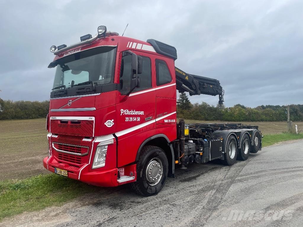 Volvo FH 500 Camion plateau ridelle avec grue
