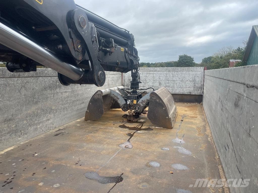 Volvo FH 500 Camion plateau ridelle avec grue