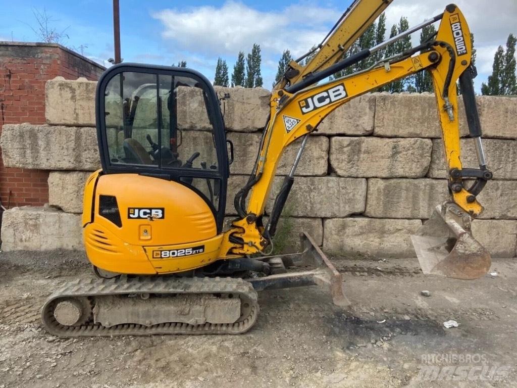 JCB 8025 ZTS Mini pelle < 7t