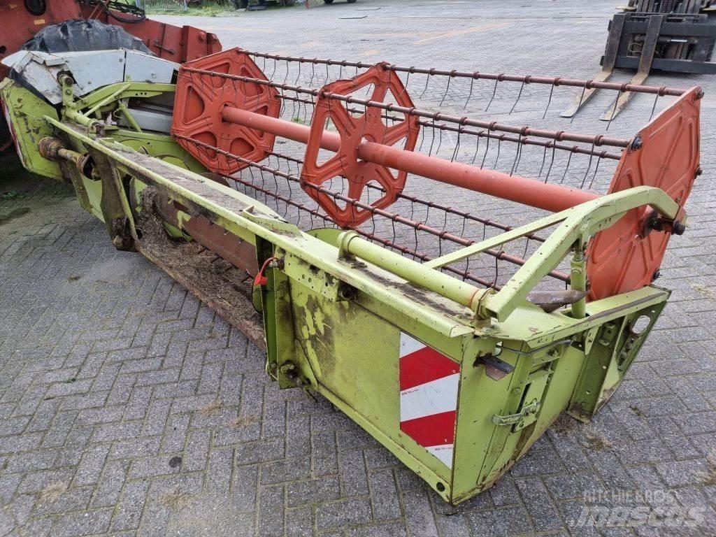 CLAAS 68s Moissonneuse batteuse