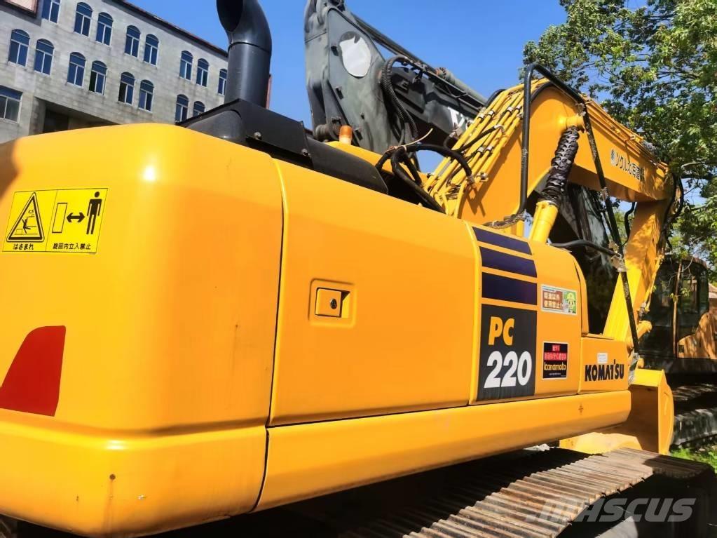 Komatsu PC 220-7 Pelle sur chenilles