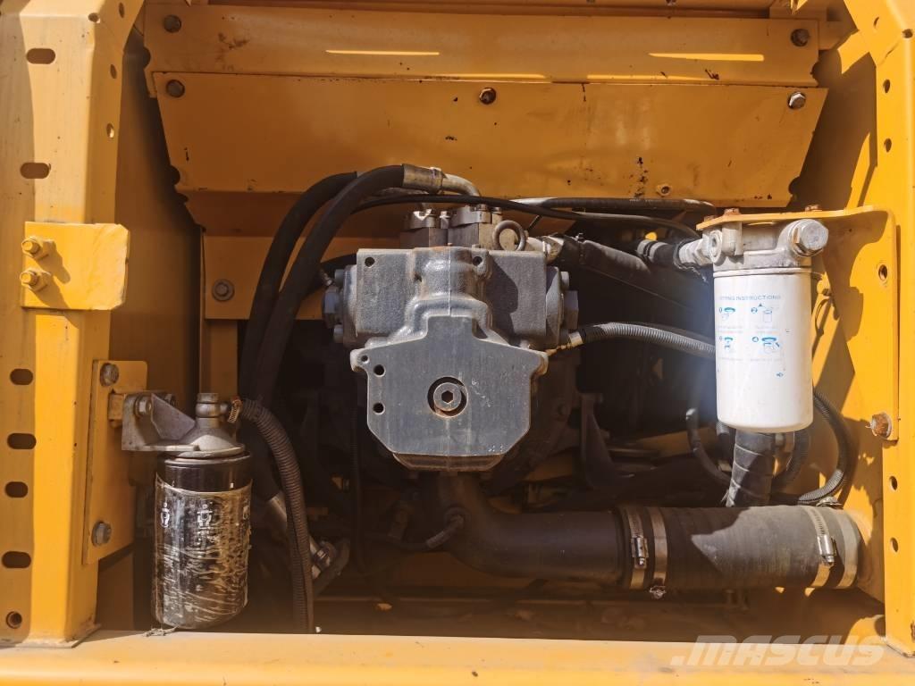 Komatsu PC 220-7 Pelle sur chenilles