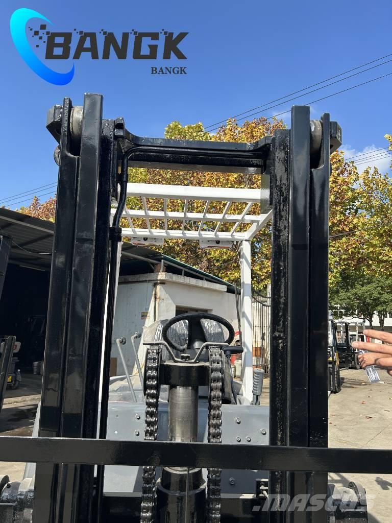 TCM FD30T3C Chariots diesel