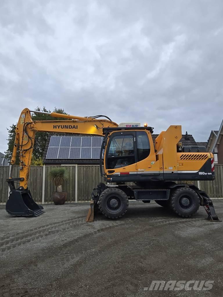Hyundai R 180W-9A Pelle sur pneus