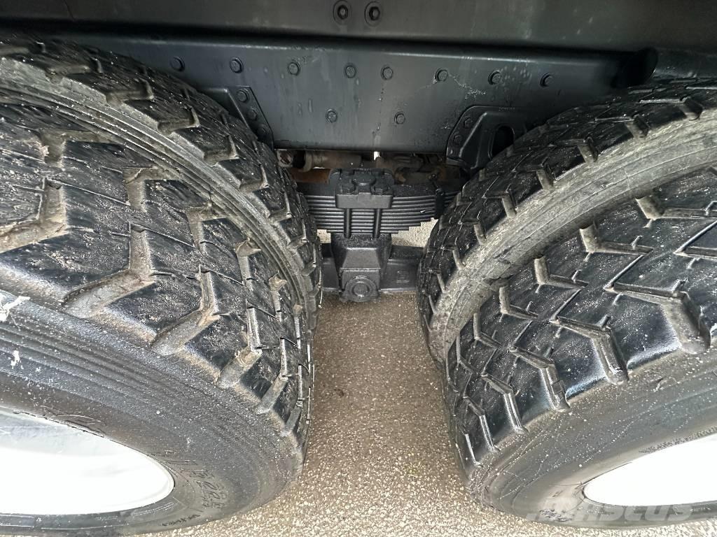 Freightliner 114 SD Camion aspirateur, Hydrocureur