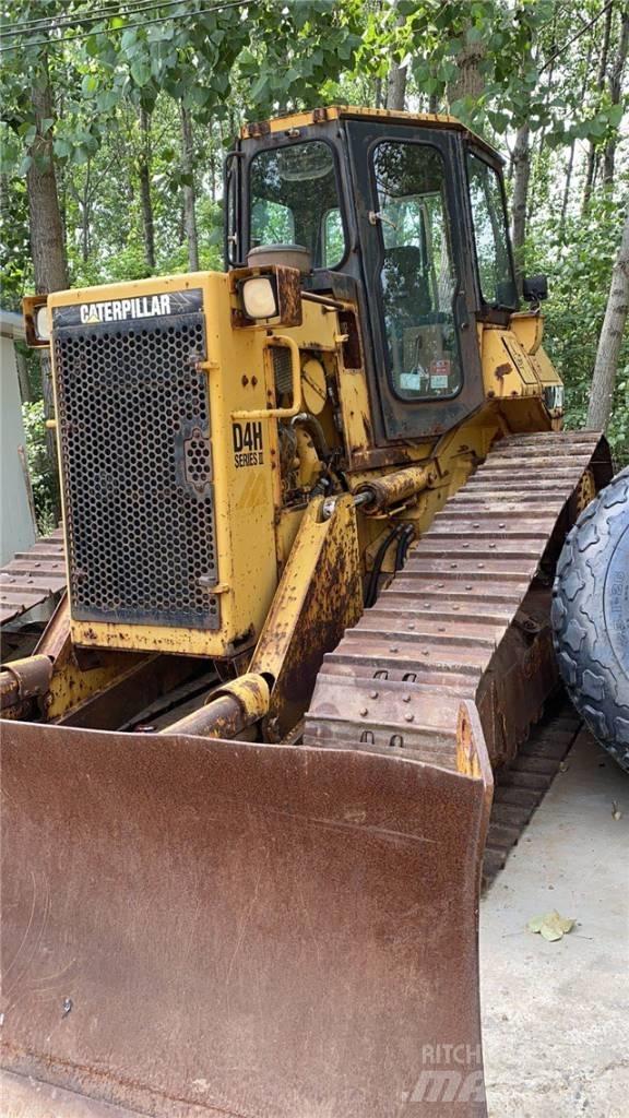 CAT D4H Bouteurs sur chenilles