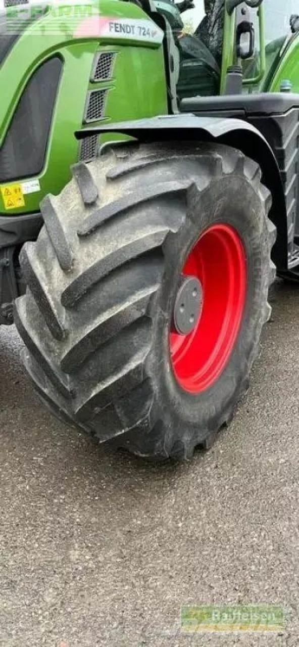 Fendt 724 vario Tracteur