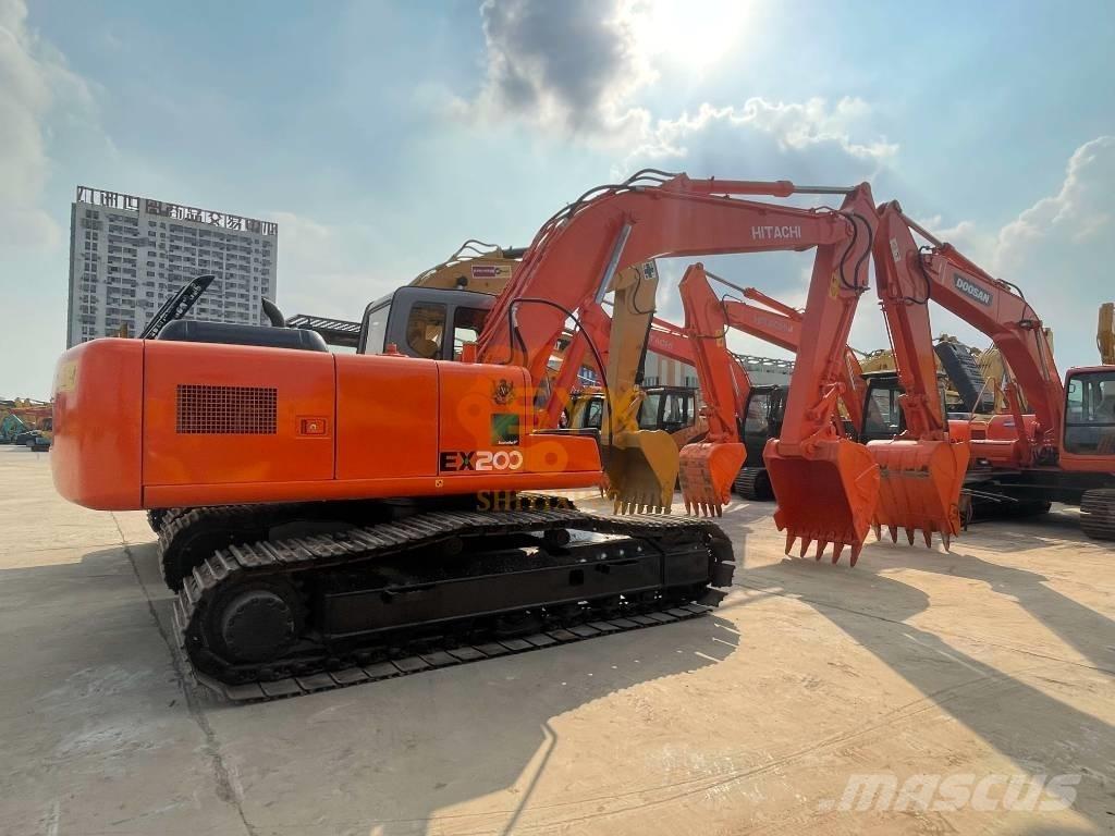 Hitachi EX 200 Pelle sur chenilles