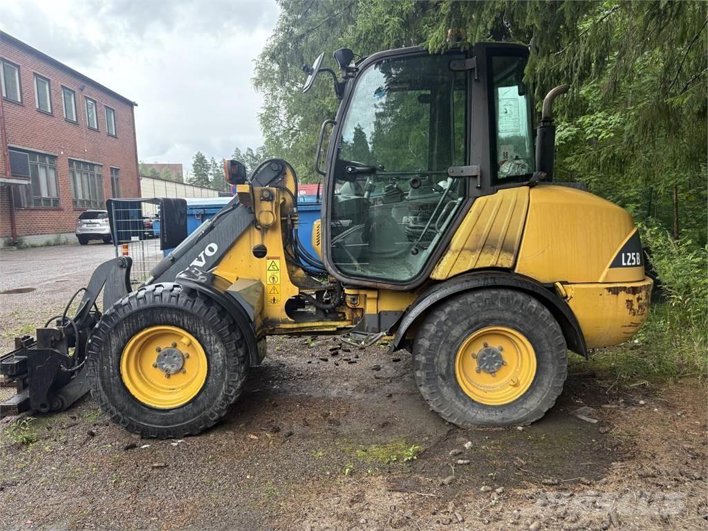 Volvo L 25 B Chargeuse sur pneus