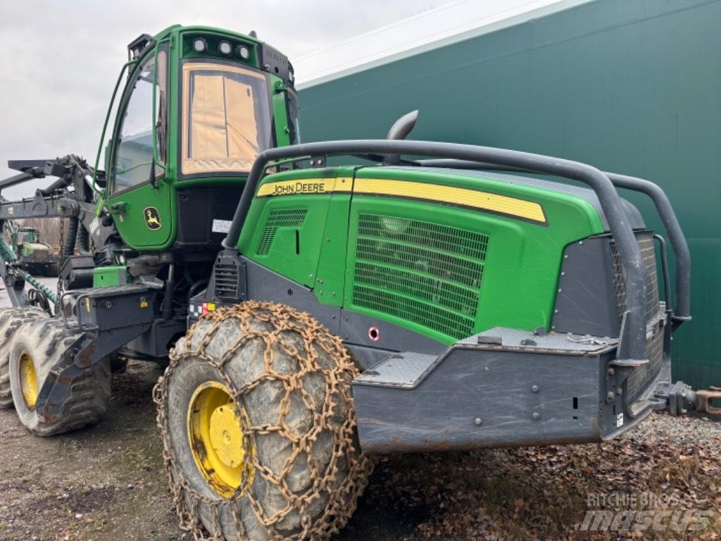 John Deere 1070G Abatteuse
