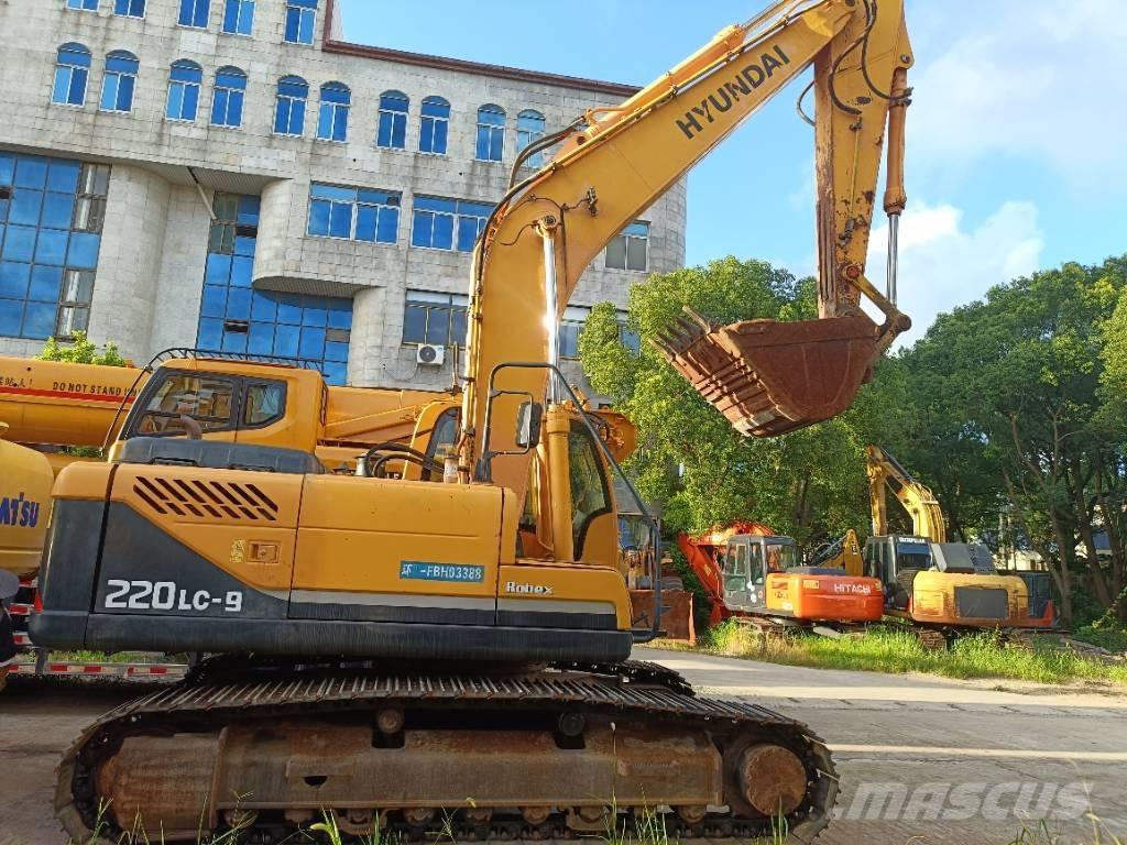 Hyundai R220LC-9 Pelle sur chenilles