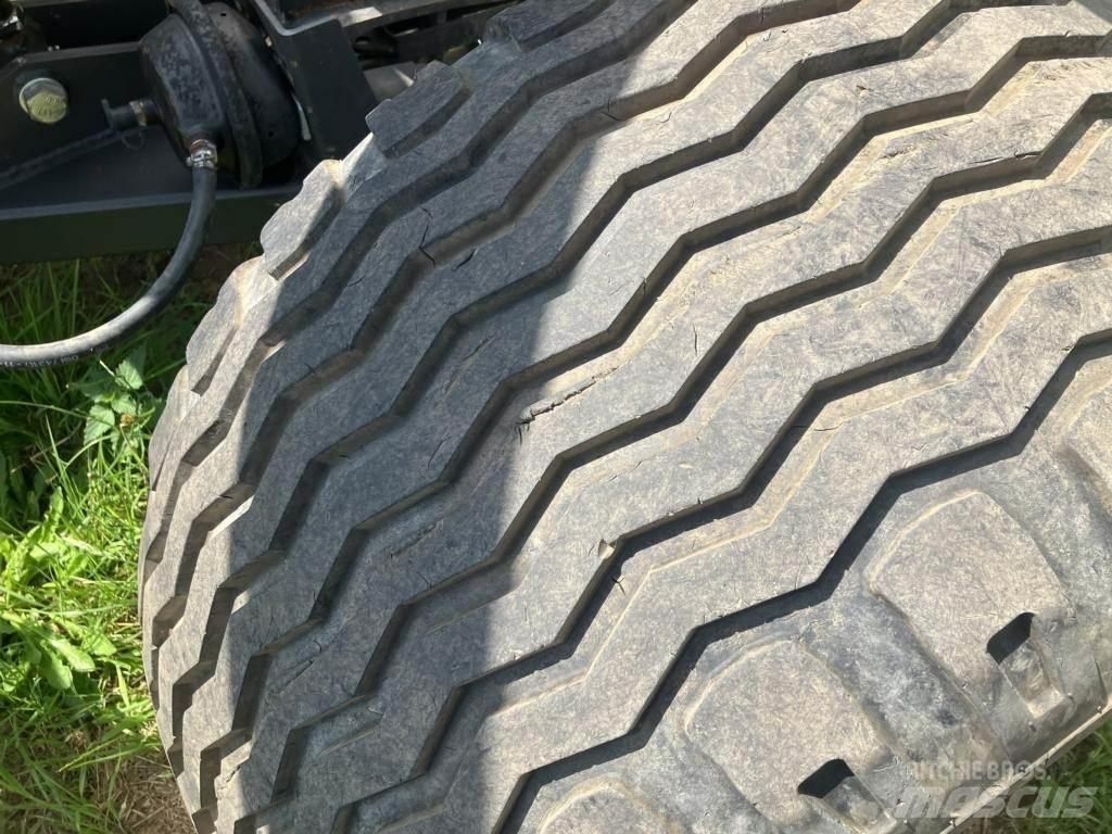 Fliegl KSE 680 Crover crop