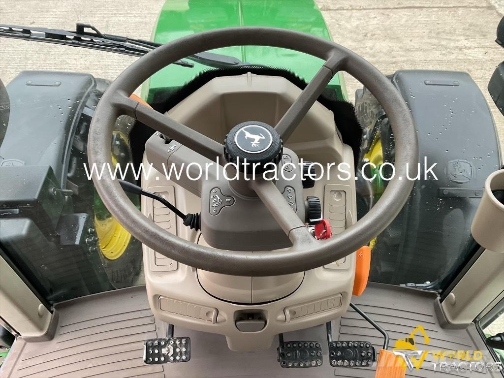 John Deere 6100 M Tracteur