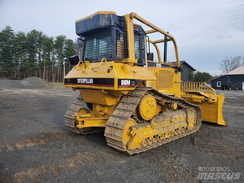 CAT D 6 M XL Bouteurs sur chenilles