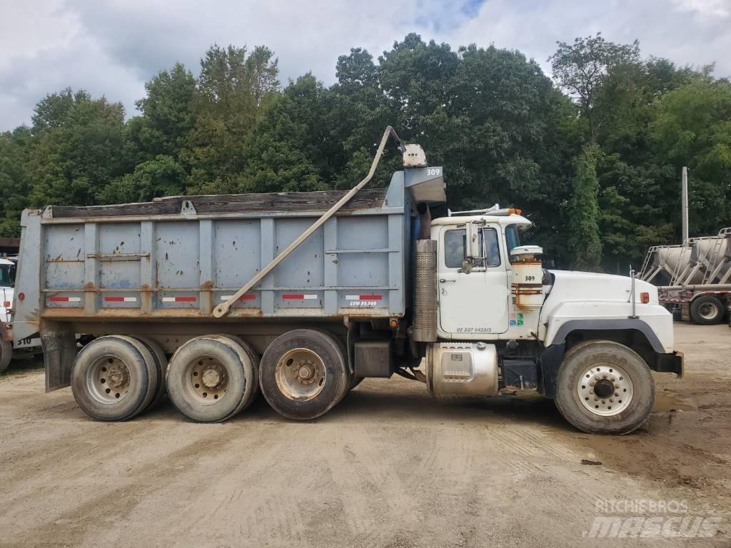 Mack RD688s Camion benne
