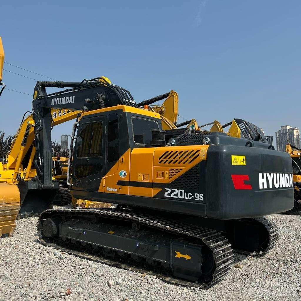 Hyundai 220Lc-9S Pelle sur chenilles