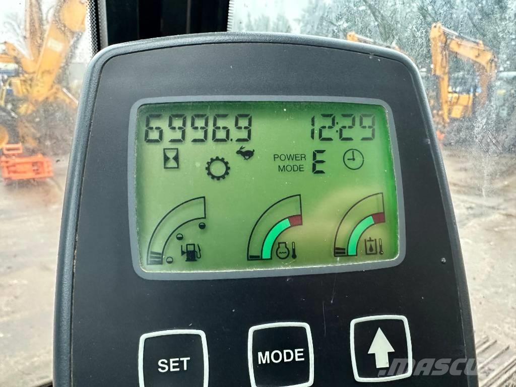 JCB JZ 255 LC Pelle sur chenilles