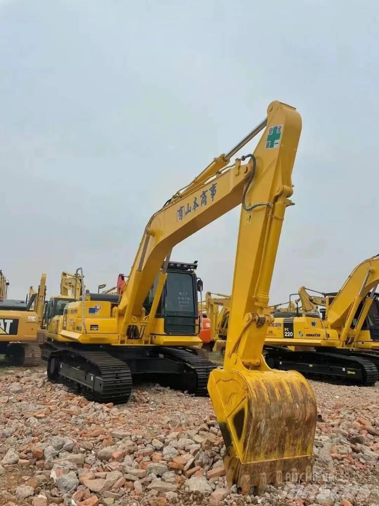Komatsu PC200-8 Pelle sur chenilles