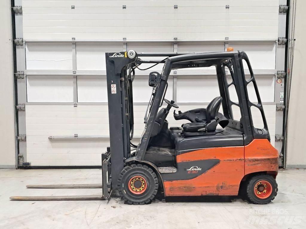 Linde E30-01 Chariots élévateurs électriques