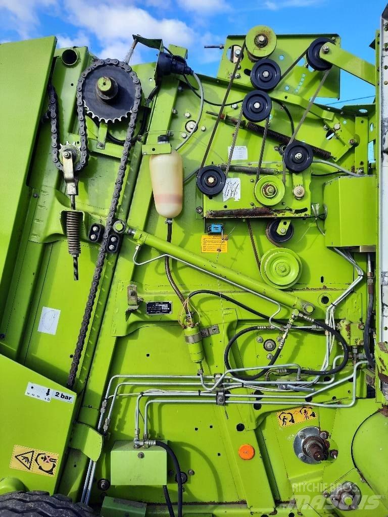 CLAAS Rollant 46 Presse à balle ronde
