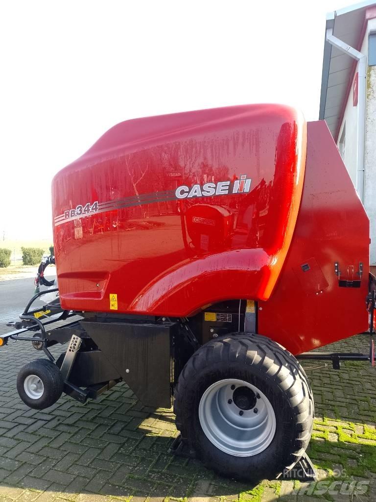 Case IH RB 344 Presse à balle ronde