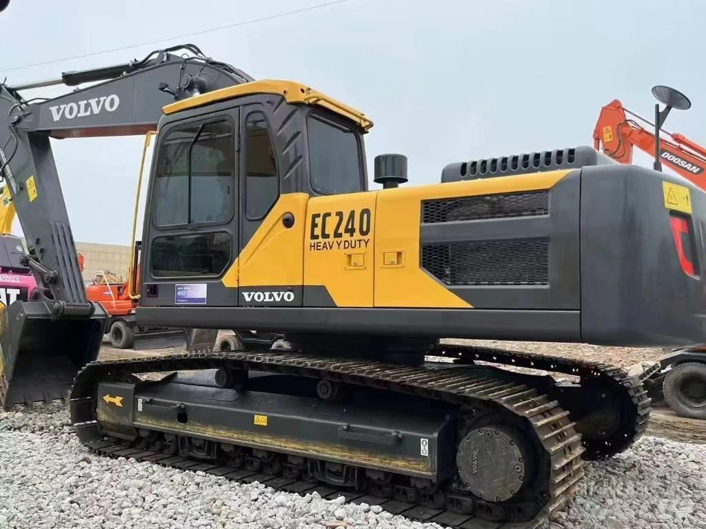 Volvo EC 240 Pelle sur chenilles