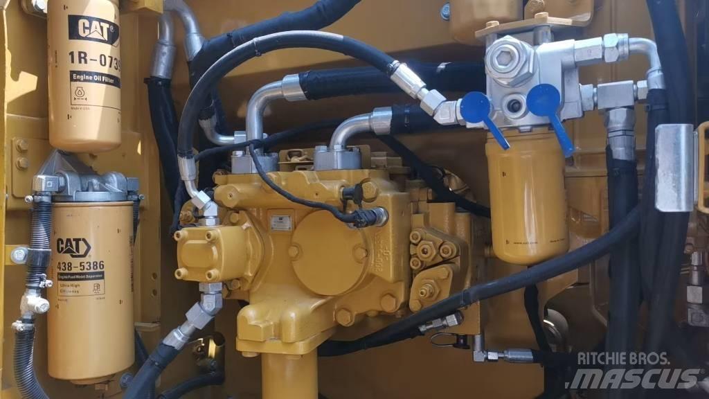 CAT 320GC Pelle sur chenilles