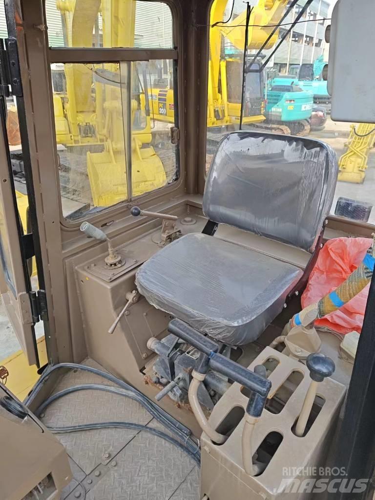 CAT D 6 G Bouteurs sur chenilles