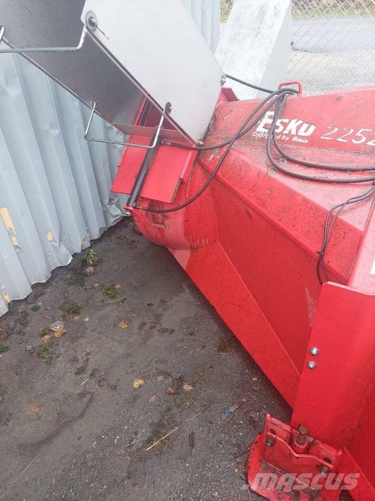 Esko 2252 H Souffleuse à neige