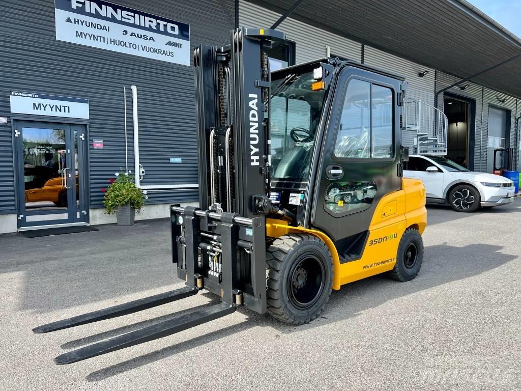 Hyundai 35DN-9V Chariots diesel