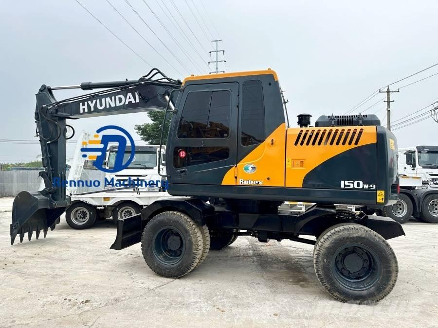Hyundai 150W-9 Pelle sur pneus