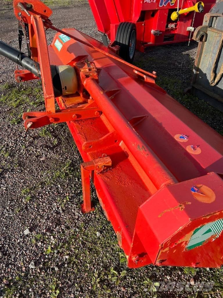 Agrimaster KP 3000 S Broyeur / Gyrobroyeur / Epareuse