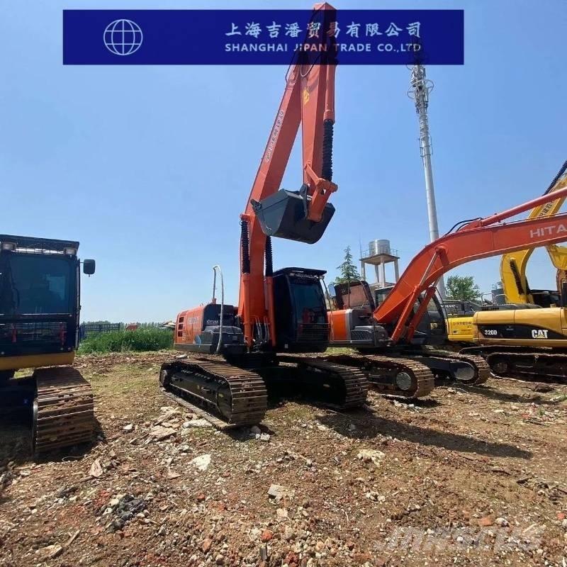 Hitachi ZX 210 Pelle sur chenilles