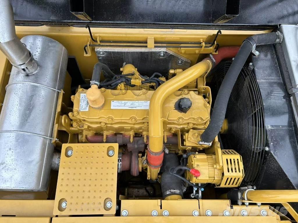 CAT 329 D Pelle sur chenilles