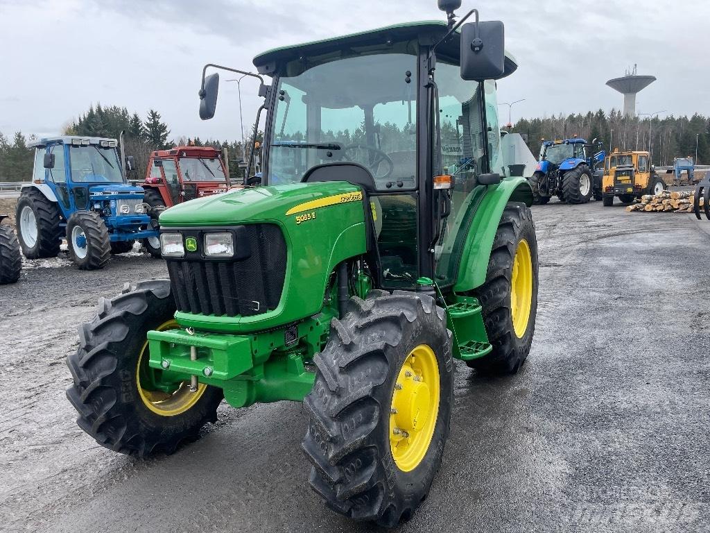 John Deere 5055 E Tracteur