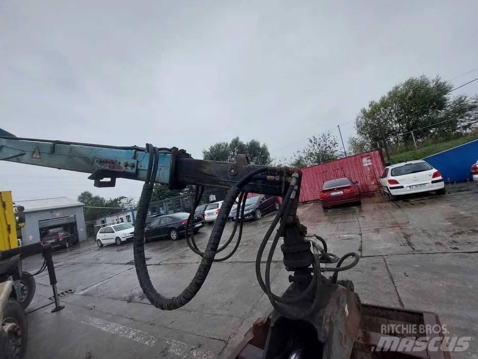 Scania 380 Camion plateau ridelle avec grue