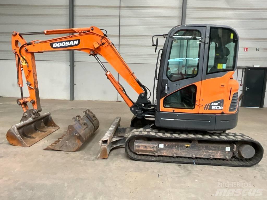 Doosan DX 60 R Mini pelle < 7t