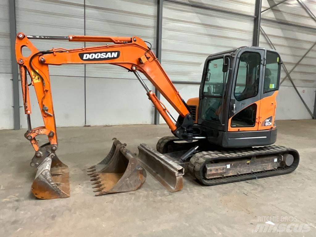 Doosan DX 60 R Mini pelle < 7t