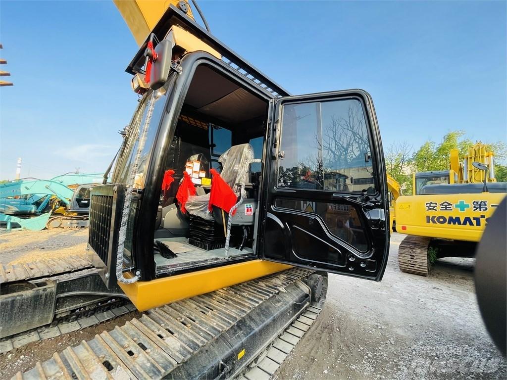 CAT 320d2l Pelle sur chenilles