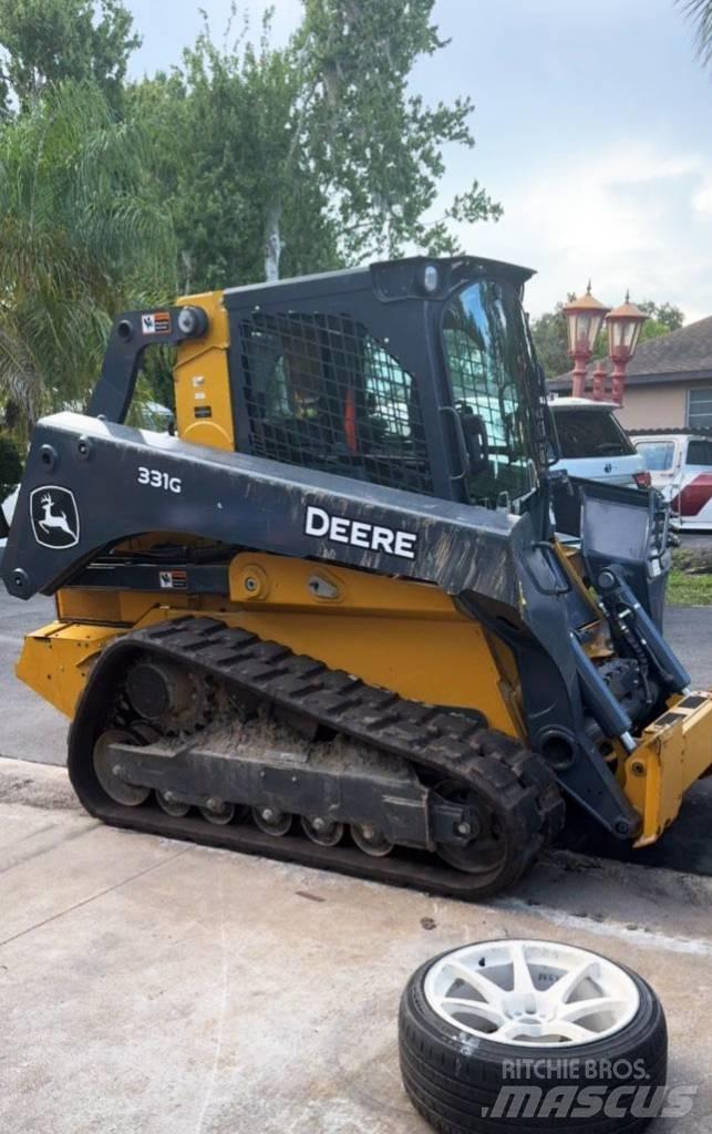 John Deere 331G Chargeuse compacte