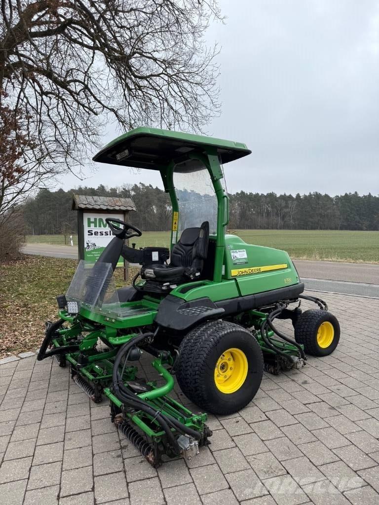 John Deere 8700 A Tondeuses pour fairway